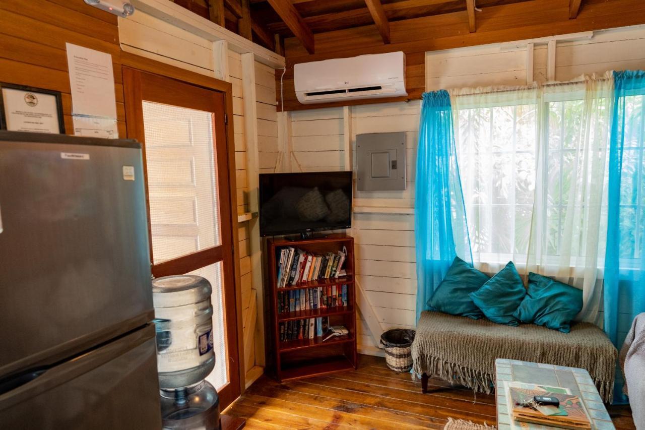 Hummingbirds Cabins Кей-Колкер Экстерьер фото